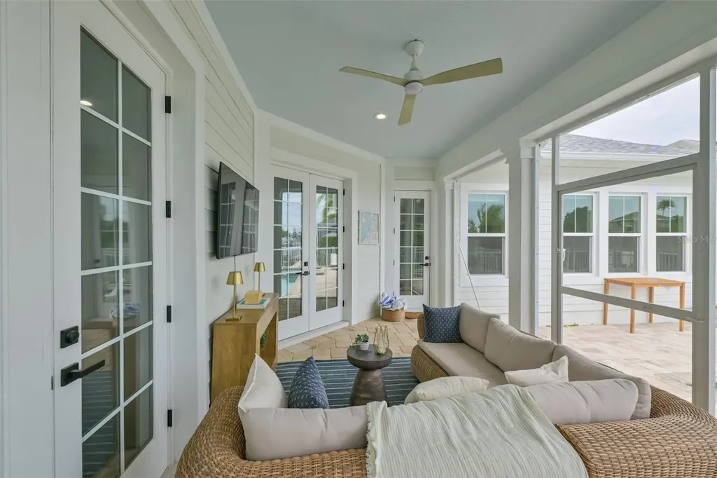 404 Islebay Drive Apollo Beach FL 33572