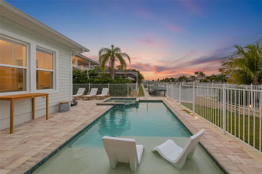 404 Islebay Drive Apollo Beach FL 33572