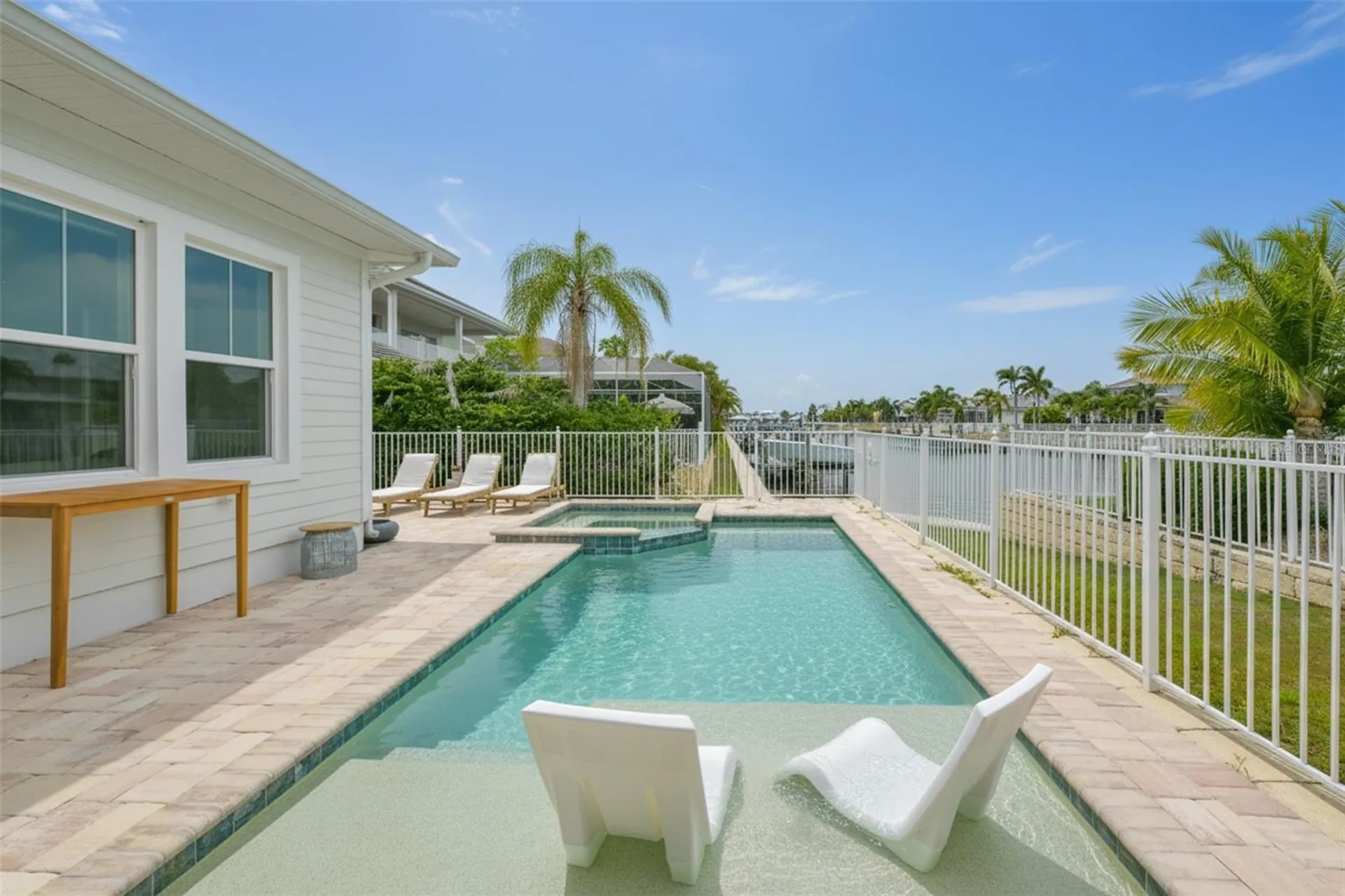 404 Islebay Drive Apollo Beach FL 33572