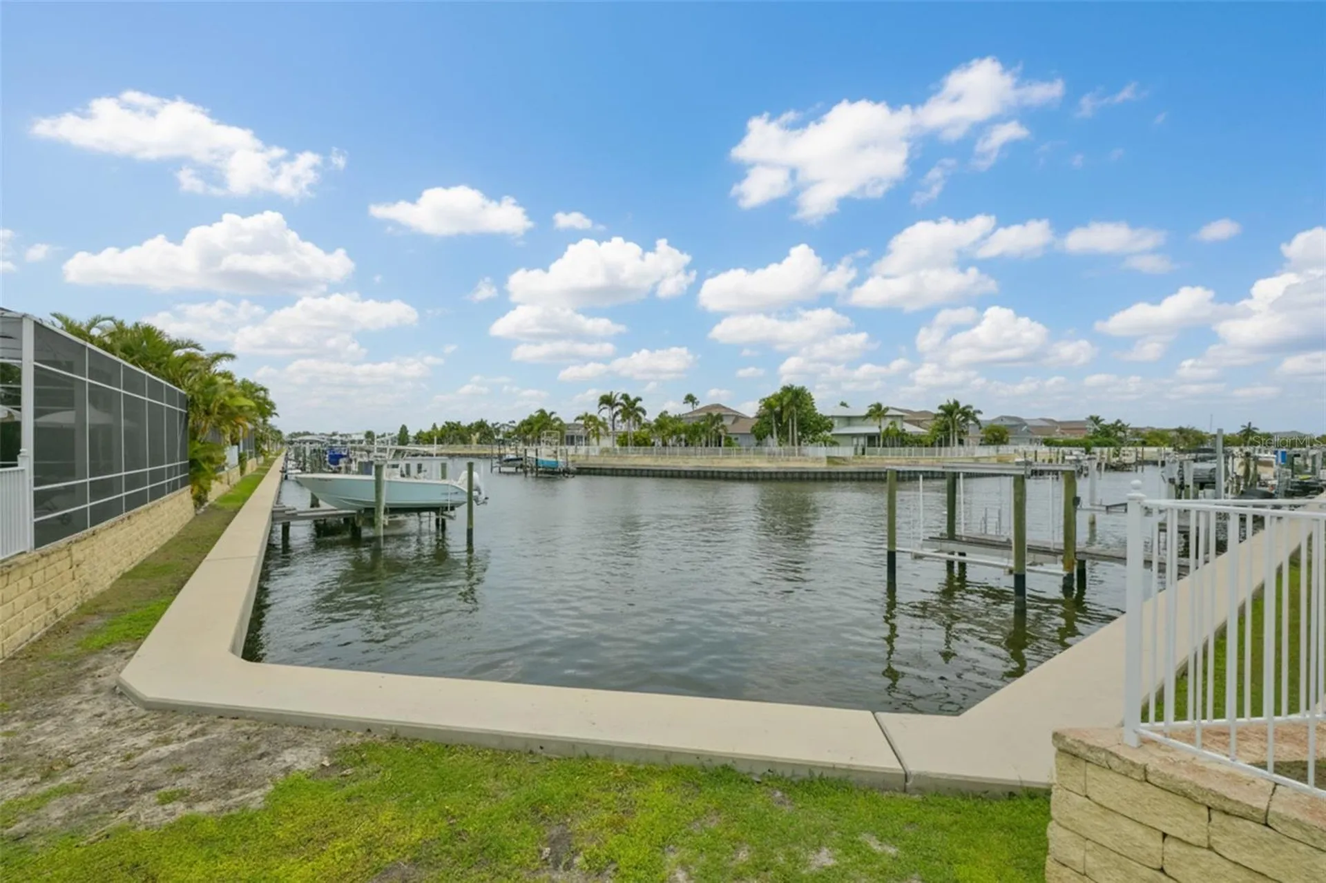 404 Islebay Drive Apollo Beach FL 33572