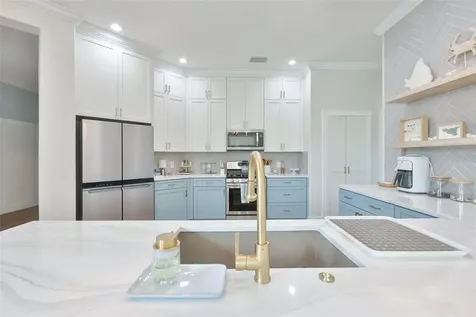 404 Islebay Drive Apollo Beach FL 33572