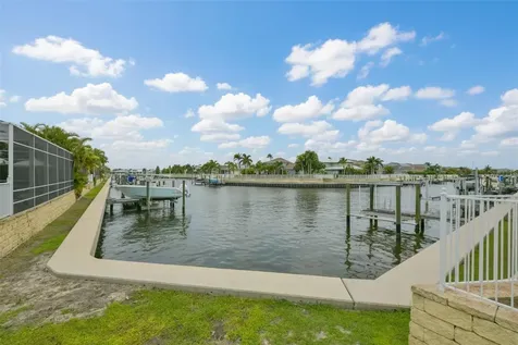 404 Islebay Drive Apollo Beach FL 33572