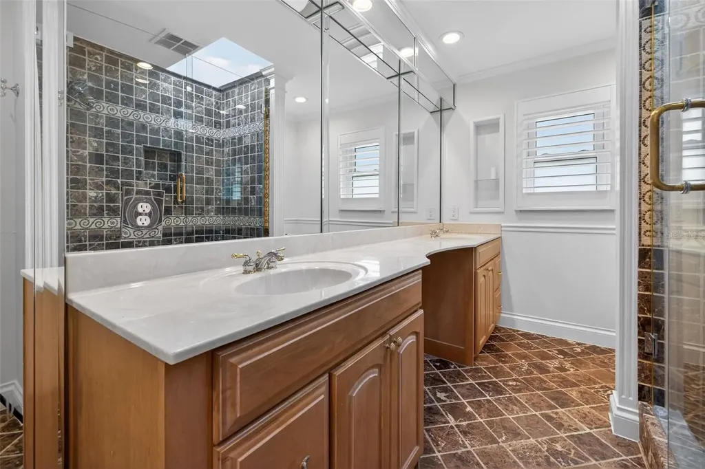303 Roebling Road S Belleair FL 33756