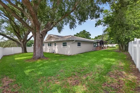 303 Roebling Road S Belleair FL 33756