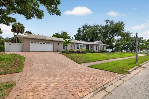 303 Roebling Road S Belleair FL 33756