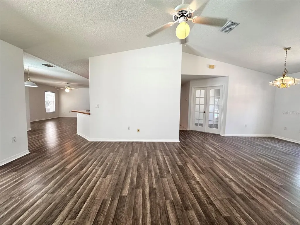29439 Schinnecock Hills Lane San Antonio FL 33576