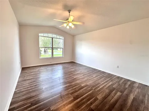 29439 Schinnecock Hills Lane San Antonio FL 33576