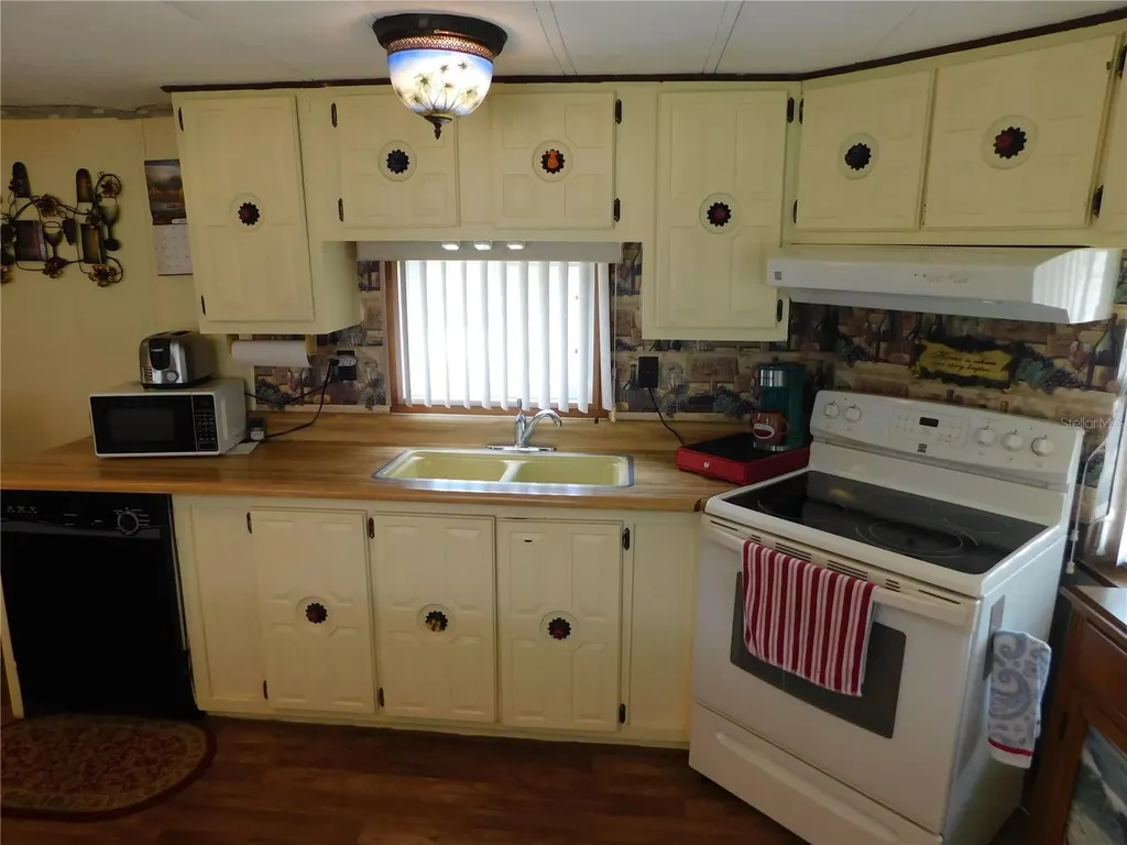 5315 Antigua Drive Zephyrhills FL 33541