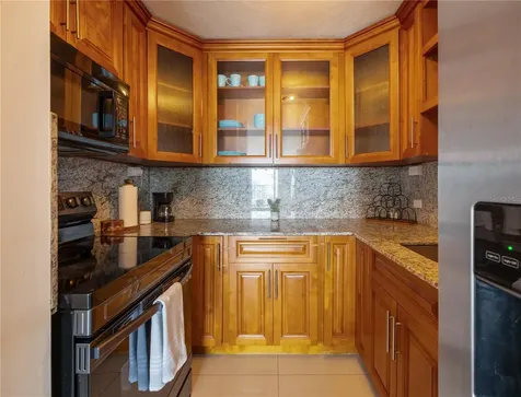 1607 Ponce De León San Juan PR 00909