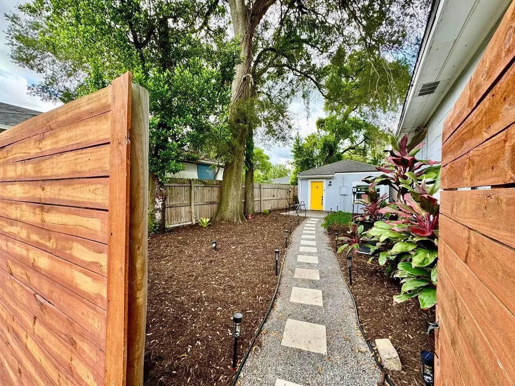 1803 E Frierson Avenue Tampa FL 33610