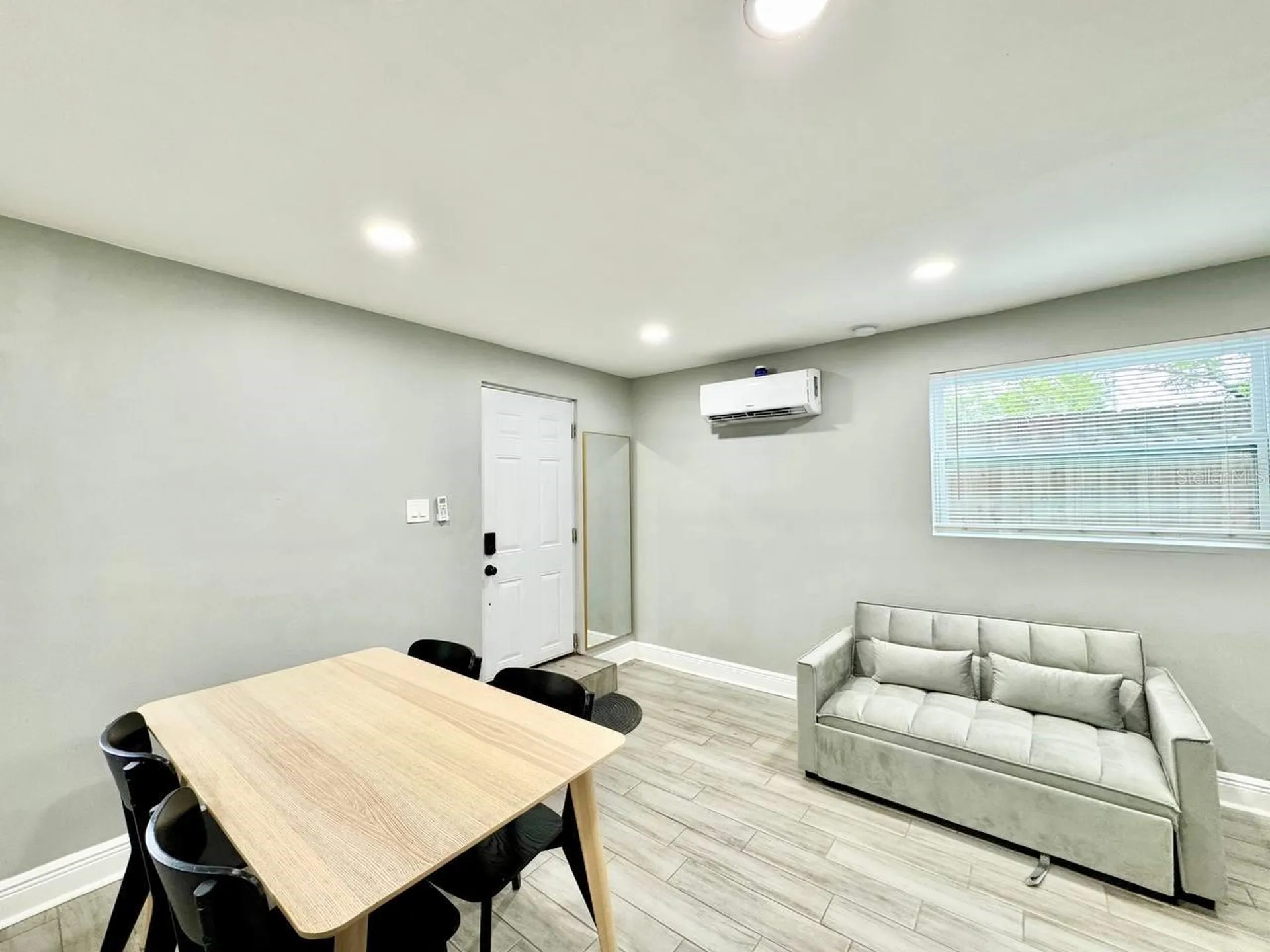 1803 E Frierson Avenue Tampa FL 33610