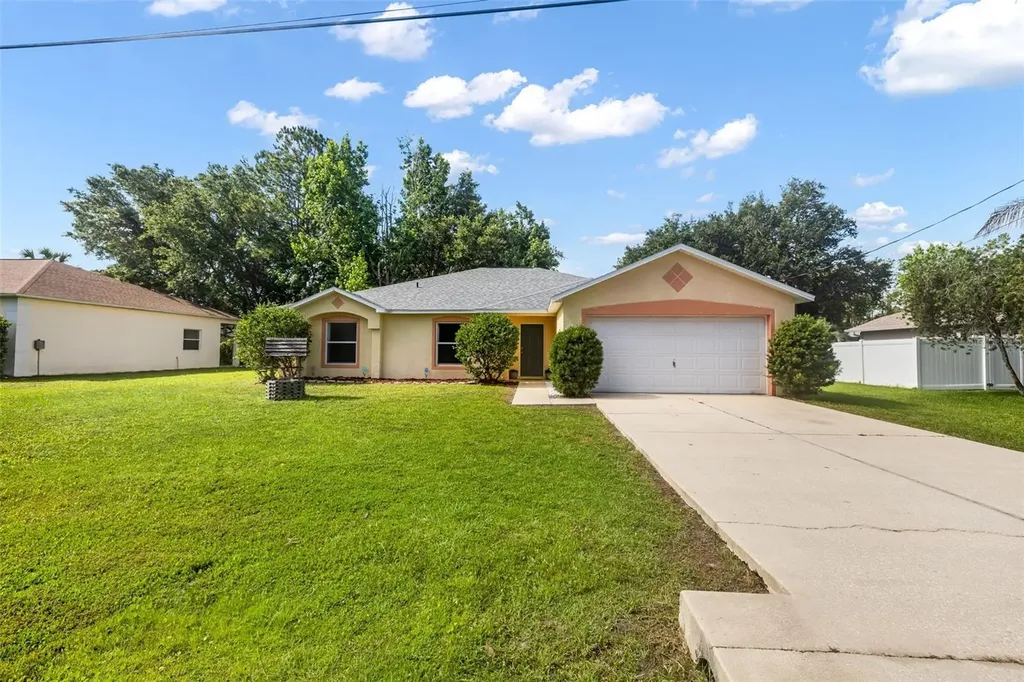 16 Slumber Path Palm Coast FL 32164