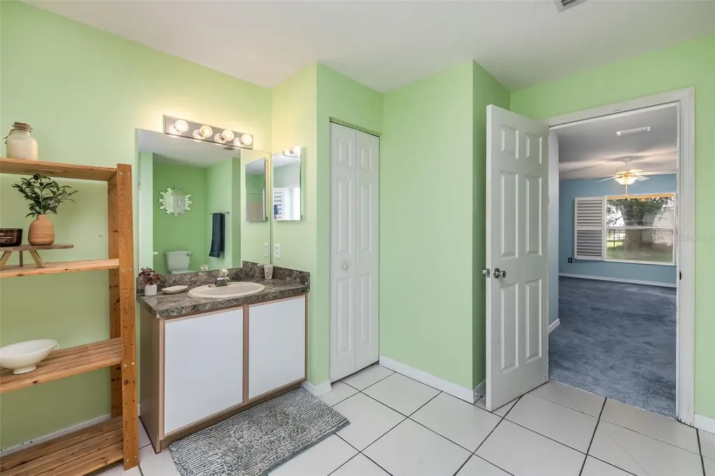 16 Slumber Path Palm Coast FL 32164