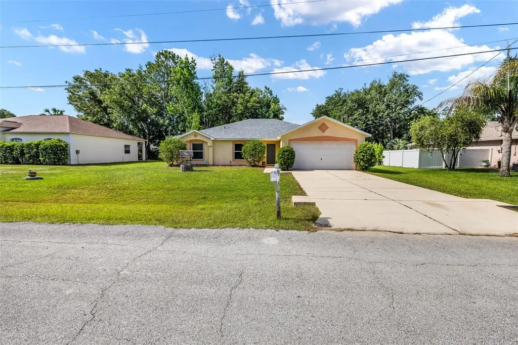 16 Slumber Path Palm Coast FL 32164