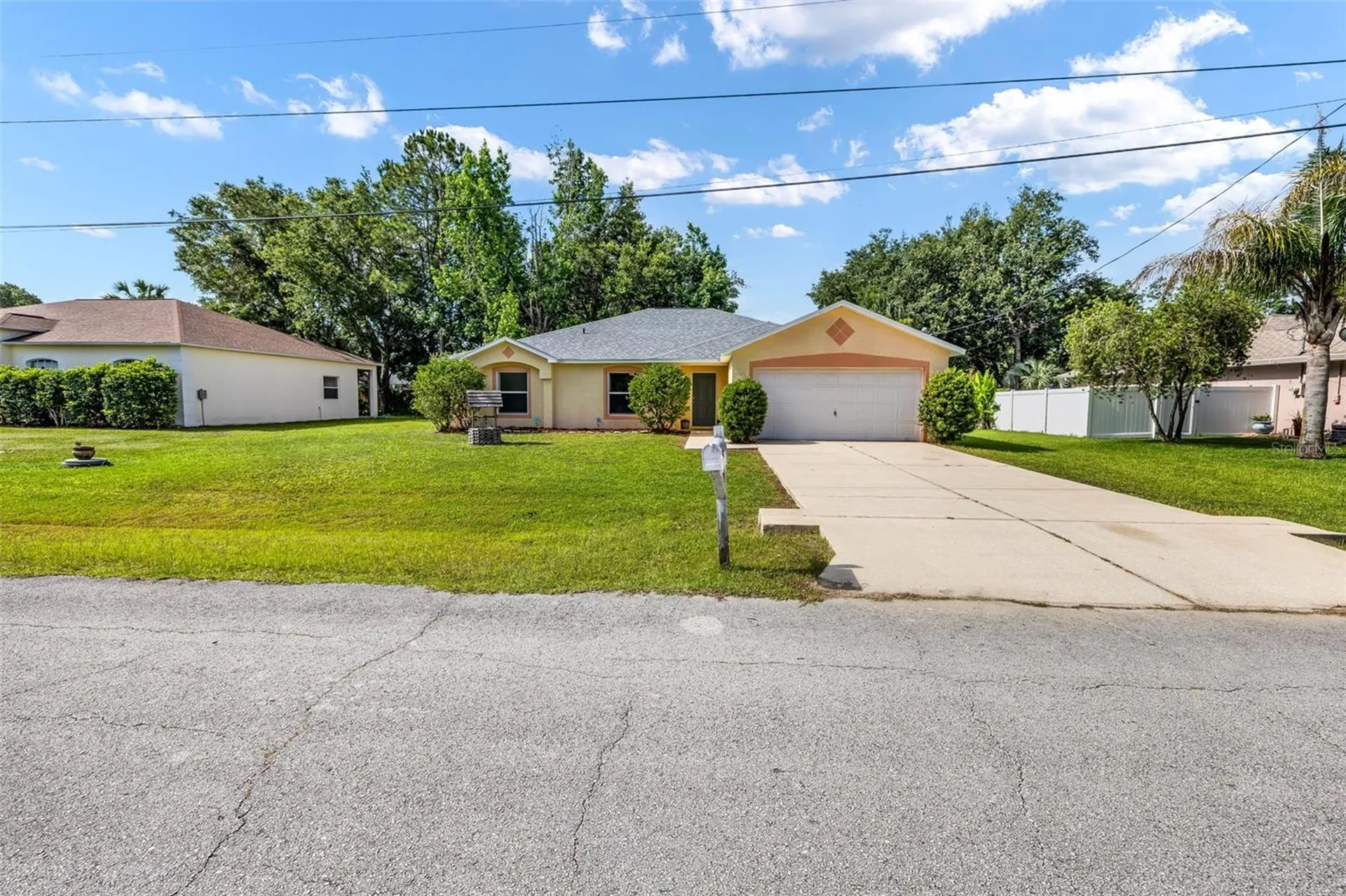 16 Slumber Path Palm Coast FL 32164