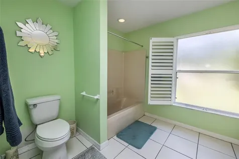 16 Slumber Path Palm Coast FL 32164