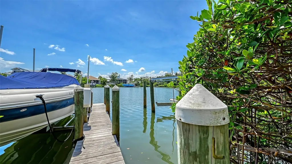 3942 Hamilton Club Circle Sarasota FL 34242