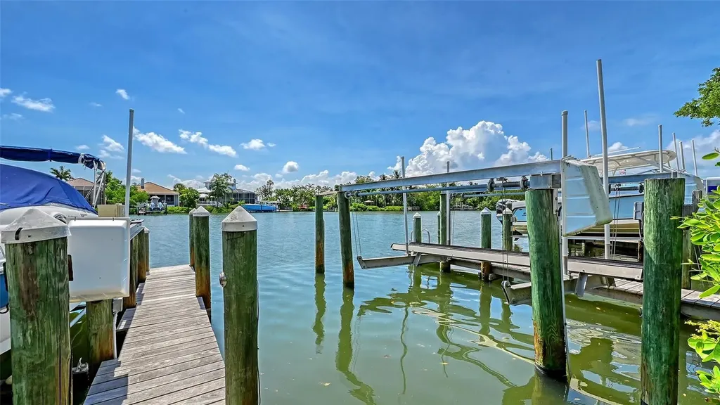 3942 Hamilton Club Circle Sarasota FL 34242