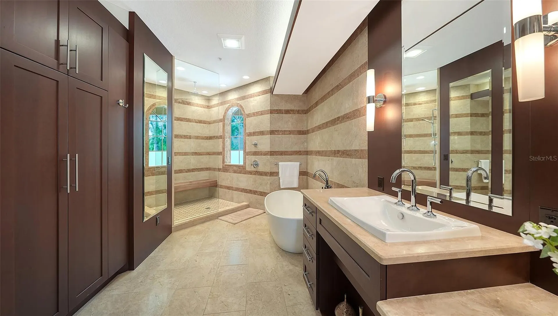 3942 Hamilton Club Circle Sarasota FL 34242
