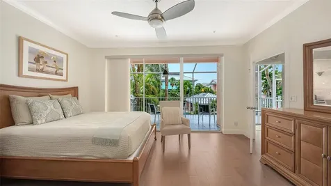 3942 Hamilton Club Circle Sarasota FL 34242