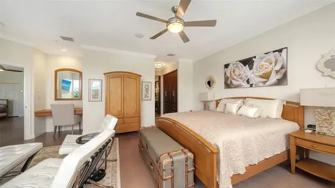 3942 Hamilton Club Circle Sarasota FL 34242