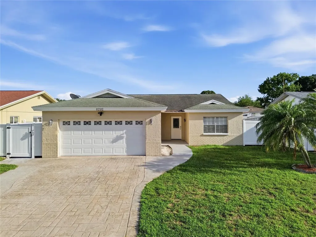 6292 109th Avenue N Pinellas Park FL 33782