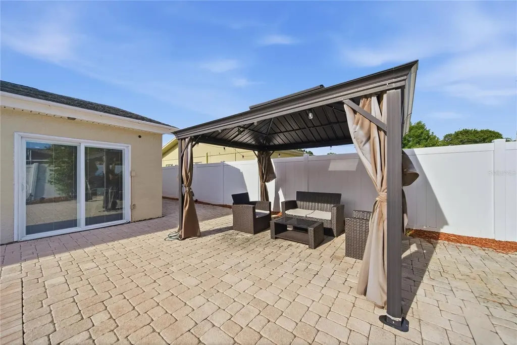 6292 109th Avenue N Pinellas Park FL 33782