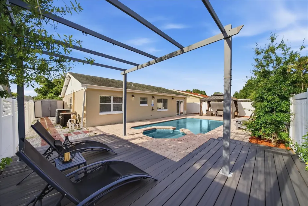 6292 109th Avenue N Pinellas Park FL 33782
