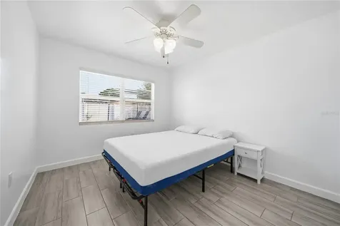 6292 109th Avenue N Pinellas Park FL 33782