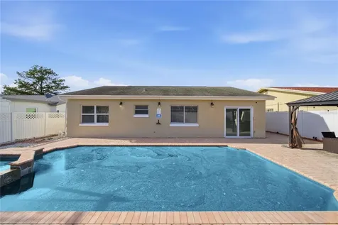 6292 109th Avenue N Pinellas Park FL 33782