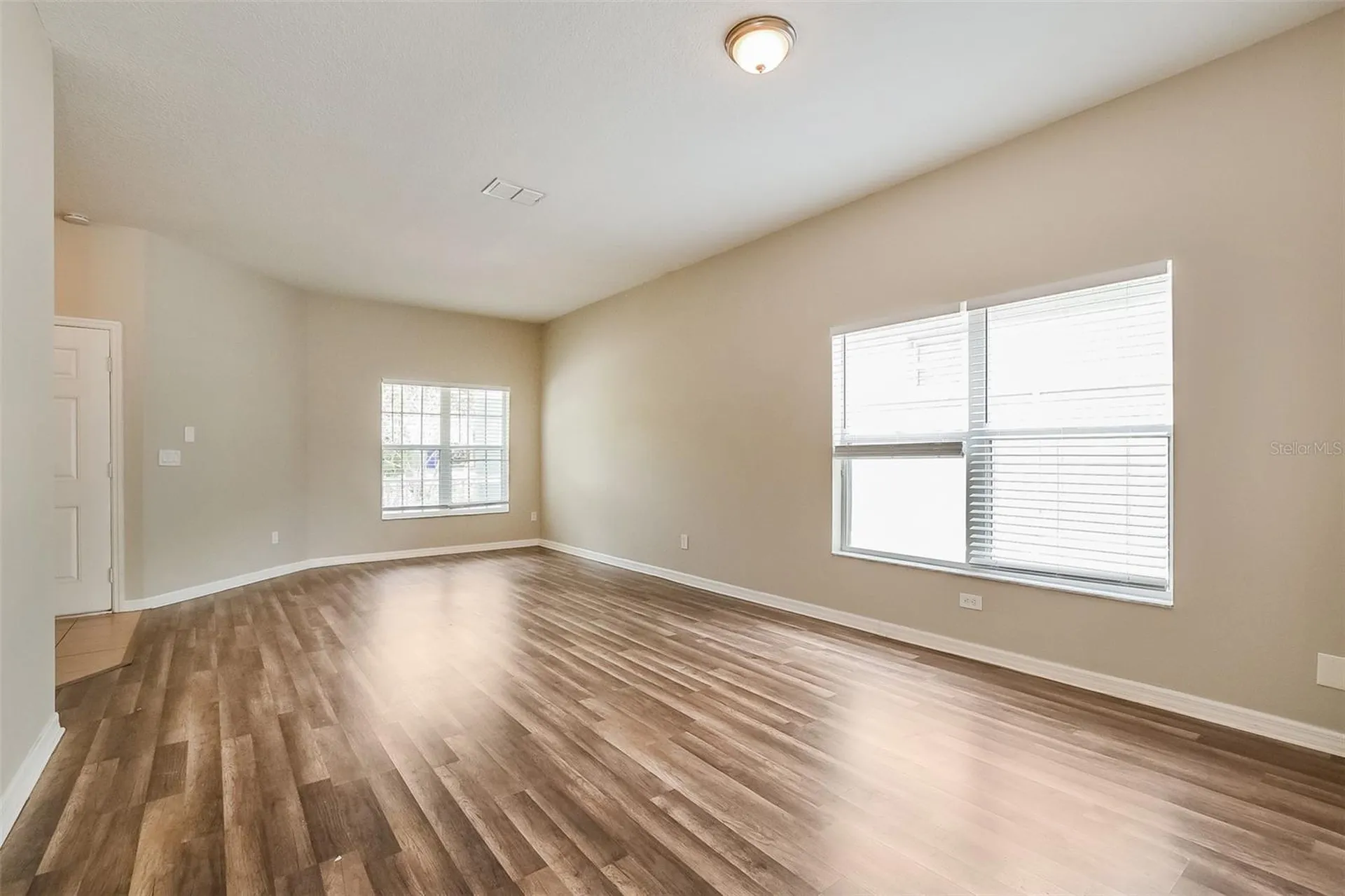 1221 Longville Circle Tavares FL 32778