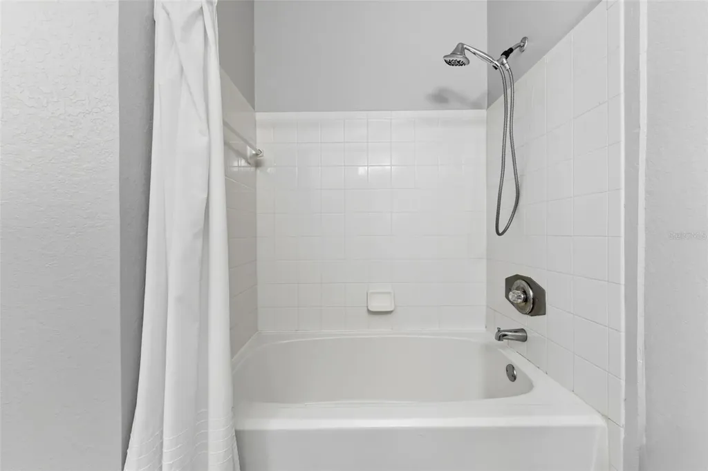 4333 Bayside Village Drive Tampa FL 33615
