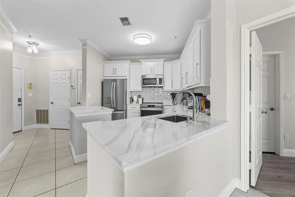 4333 Bayside Village Drive Tampa FL 33615