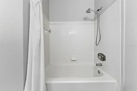 4333 Bayside Village Drive Tampa FL 33615