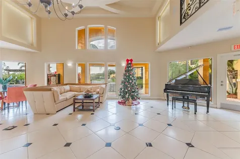 4333 Bayside Village Drive Tampa FL 33615