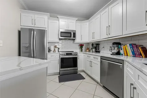 4333 Bayside Village Drive Tampa FL 33615