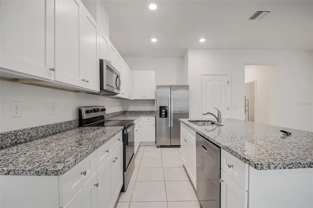 1242 Lido Drive Howey In The Hills FL 34737