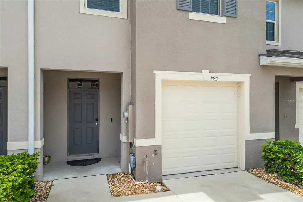 1242 Lido Drive Howey In The Hills FL 34737