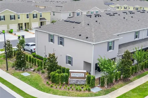 1242 Lido Drive Howey In The Hills FL 34737
