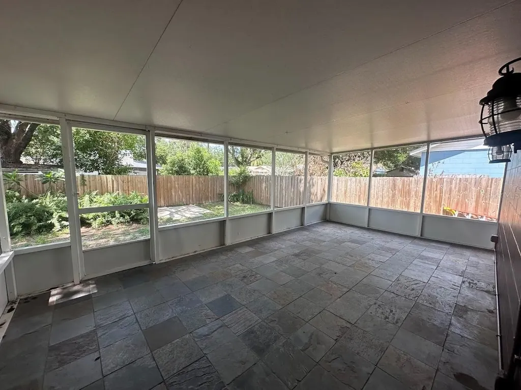 17644 Meadowbridge Drive Lutz FL 33549