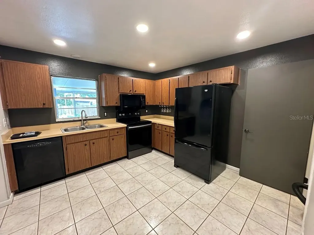 17644 Meadowbridge Drive Lutz FL 33549