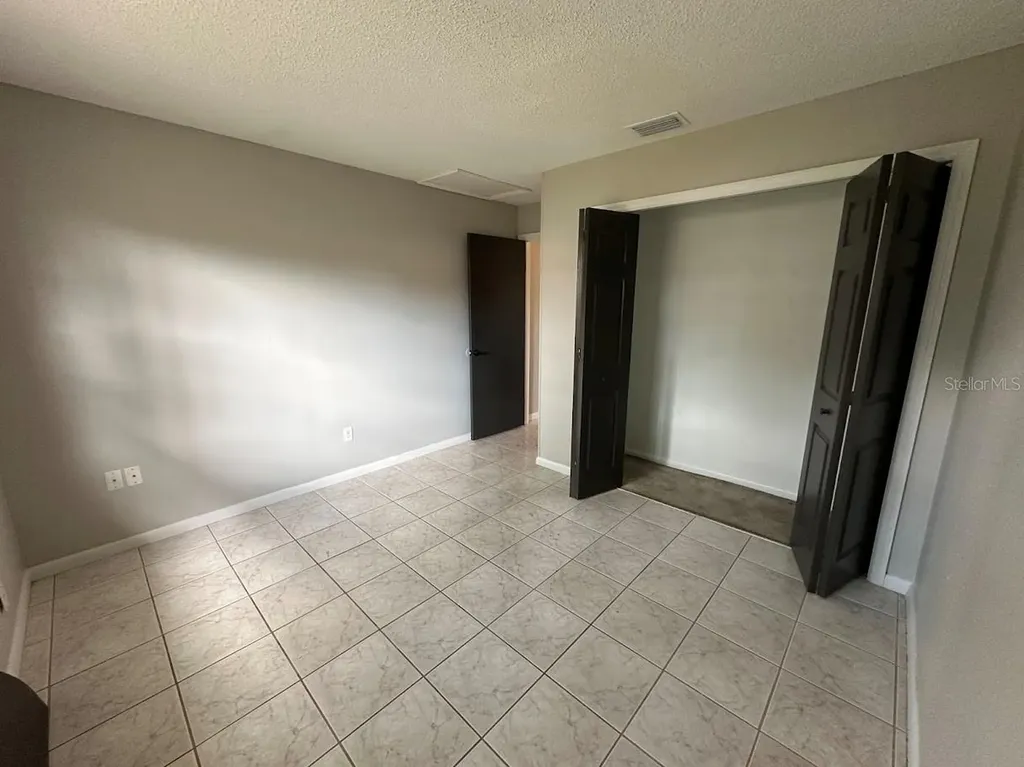 17644 Meadowbridge Drive Lutz FL 33549