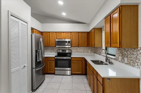 4922 Myrtle Bay Drive Orlando FL 32829