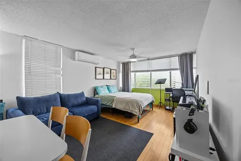 708 Calle Central Condominio Royal House San Juan PR 00907