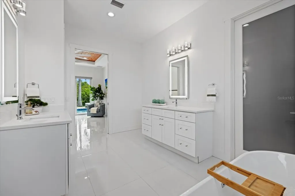 811 30th Court E Bradenton FL 34208