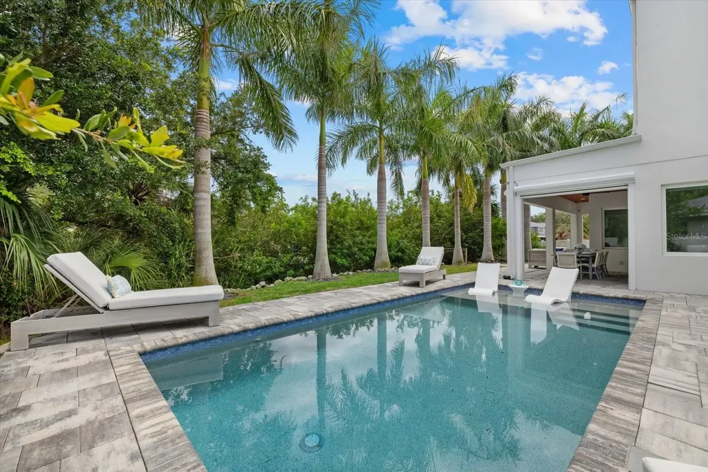 811 30th Court E Bradenton FL 34208