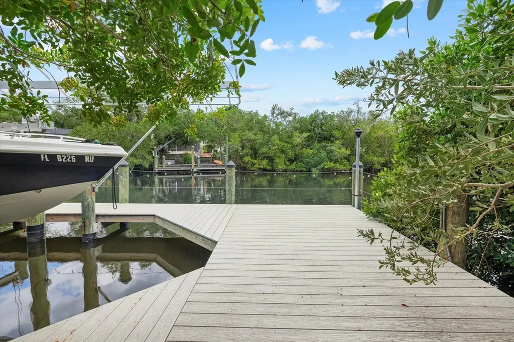 811 30th Court E Bradenton FL 34208