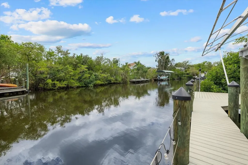 811 30th Court E Bradenton FL 34208