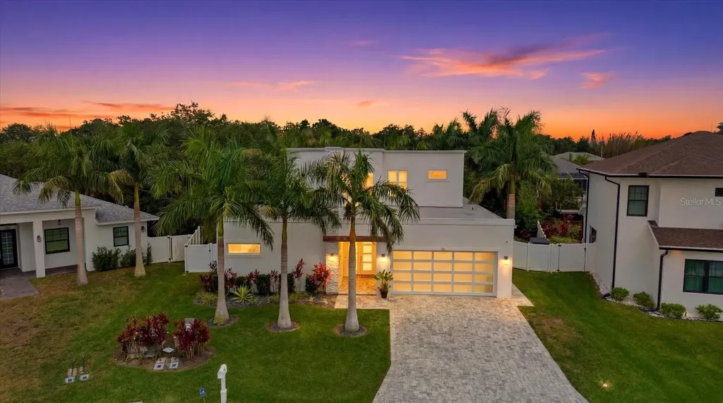 811 30th Court E Bradenton FL 34208