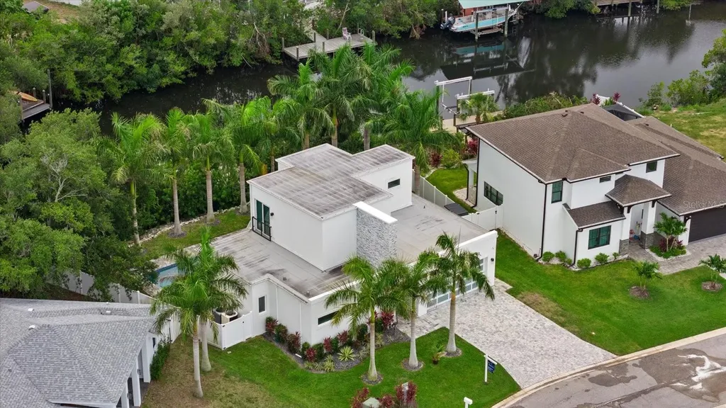 811 30th Court E Bradenton FL 34208